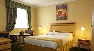 Hotell Tower & Leisure Centre 4*