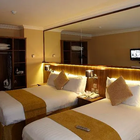 Tower & Leisure Centre 4*