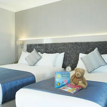 Отель Tower & Leisure Centre