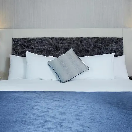 Tower & Leisure Centre Отель 4*