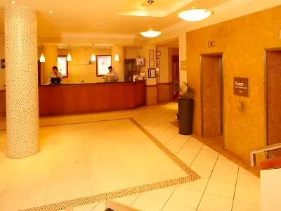 Hotell Tower & Leisure Centre 4*