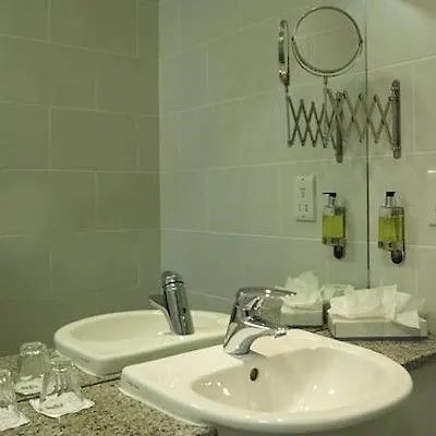 Tower & Leisure Centre Hotell Waterford