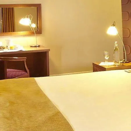 Tower & Leisure Centre 4* Γουότερφορντ