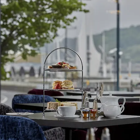 Tower & Leisure Centre 4*