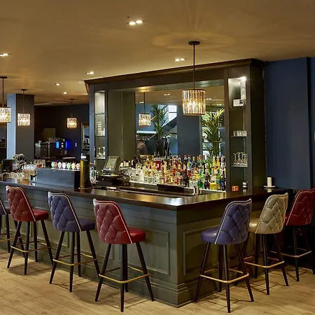 Tower & Leisure Centre Отель