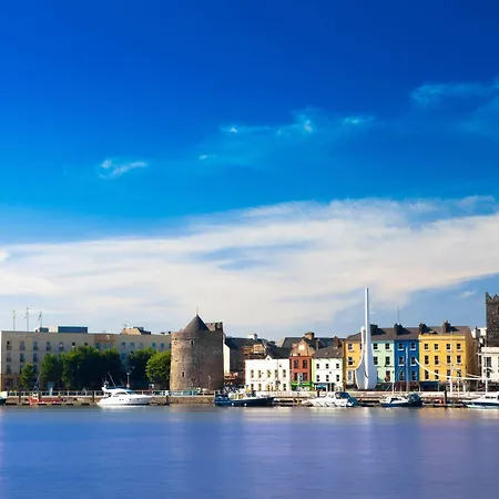 Tower & Leisure Centre 4* Waterford