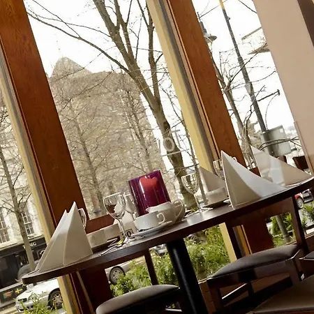 Отель Tower & Leisure Centre