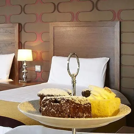 Tower & Leisure Centre Hotell