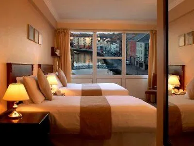 Tower & Leisure Centre Вотафорд