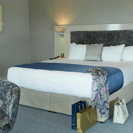 Tower & Leisure Centre Отель 4*