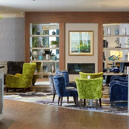 Tower & Leisure Centre Отель Вотафорд