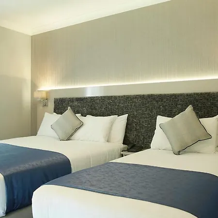 Tower & Leisure Centre Отель Вотафорд