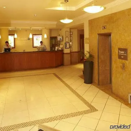 Tower & Leisure Centre 4* Вотафорд