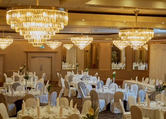 Tower & Leisure Centre Hotel 4*