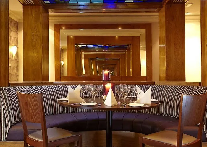 Tower & Leisure Centre Hotel