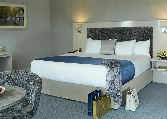 Tower & Leisure Centre Hotel 4*